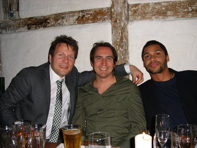 Pelle, Marcus och David varvar ner efter Danmark-Sverige 2007.